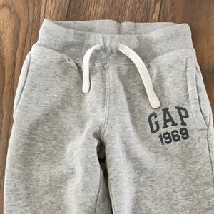 Gap Kids straight fit jogging sweatpants size small boys